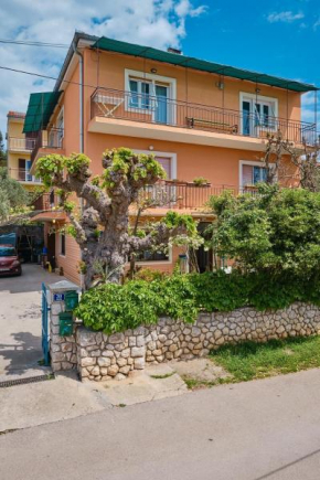 Apartments with a parking space Mali Losinj, Losinj - 19629